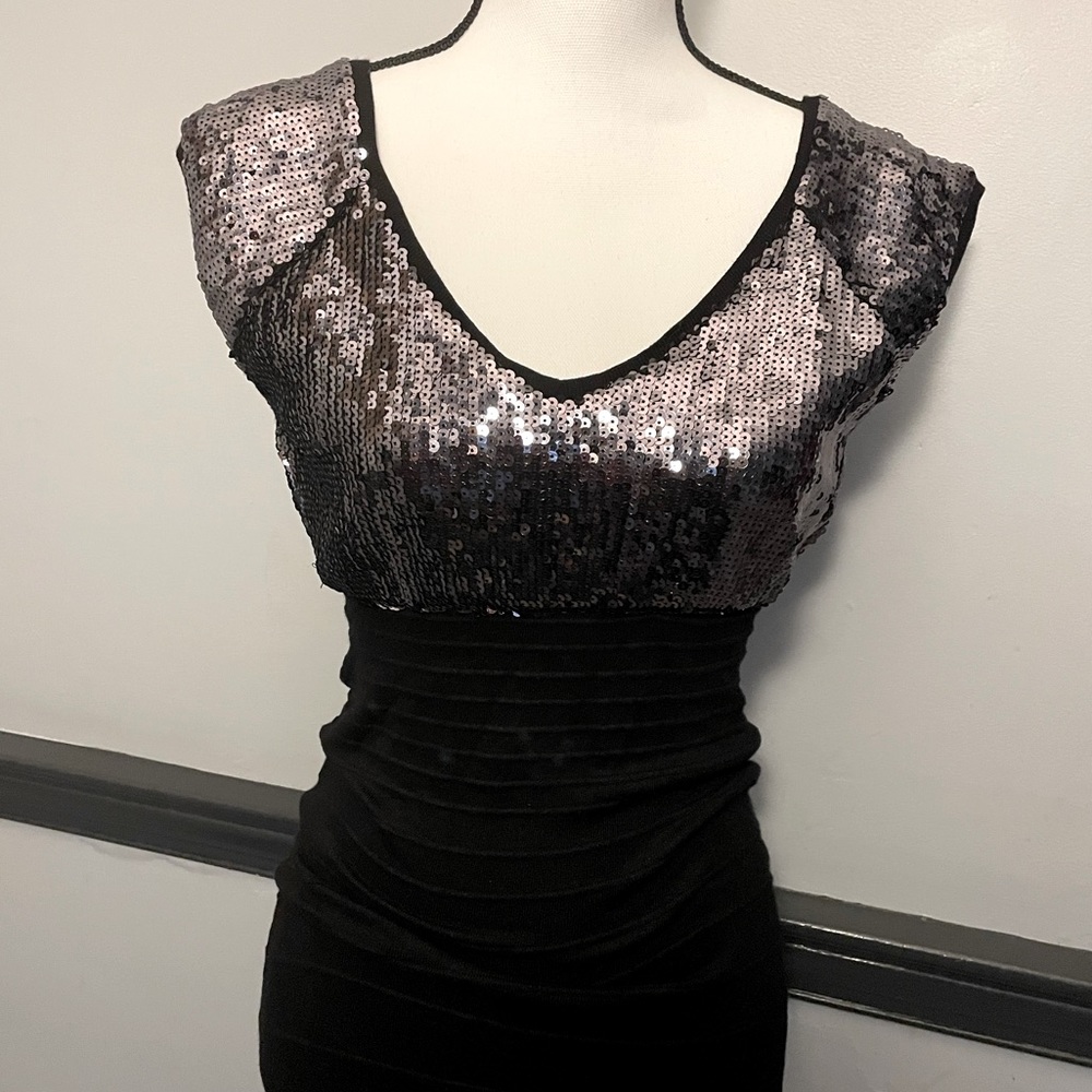 GUESS Sequin Black Stretchy Holiday Sweater Dress
